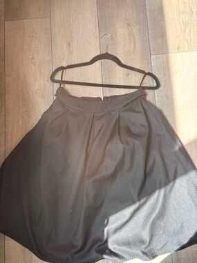 Women’s Black Pleated A-Line Skirt